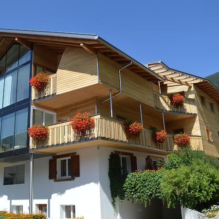 Apartments Bachmann San Candido Bagian luar foto