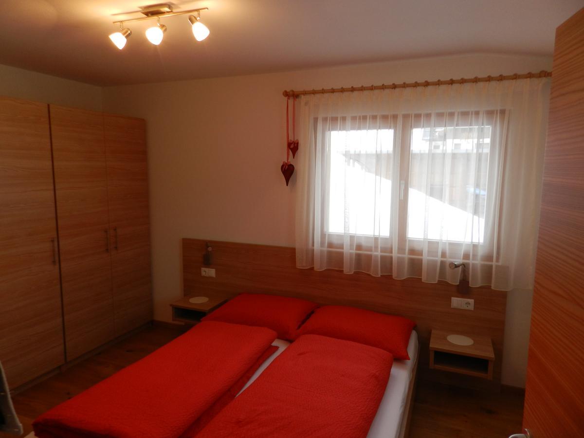 Apartments Bachmann San Candido Bagian luar foto