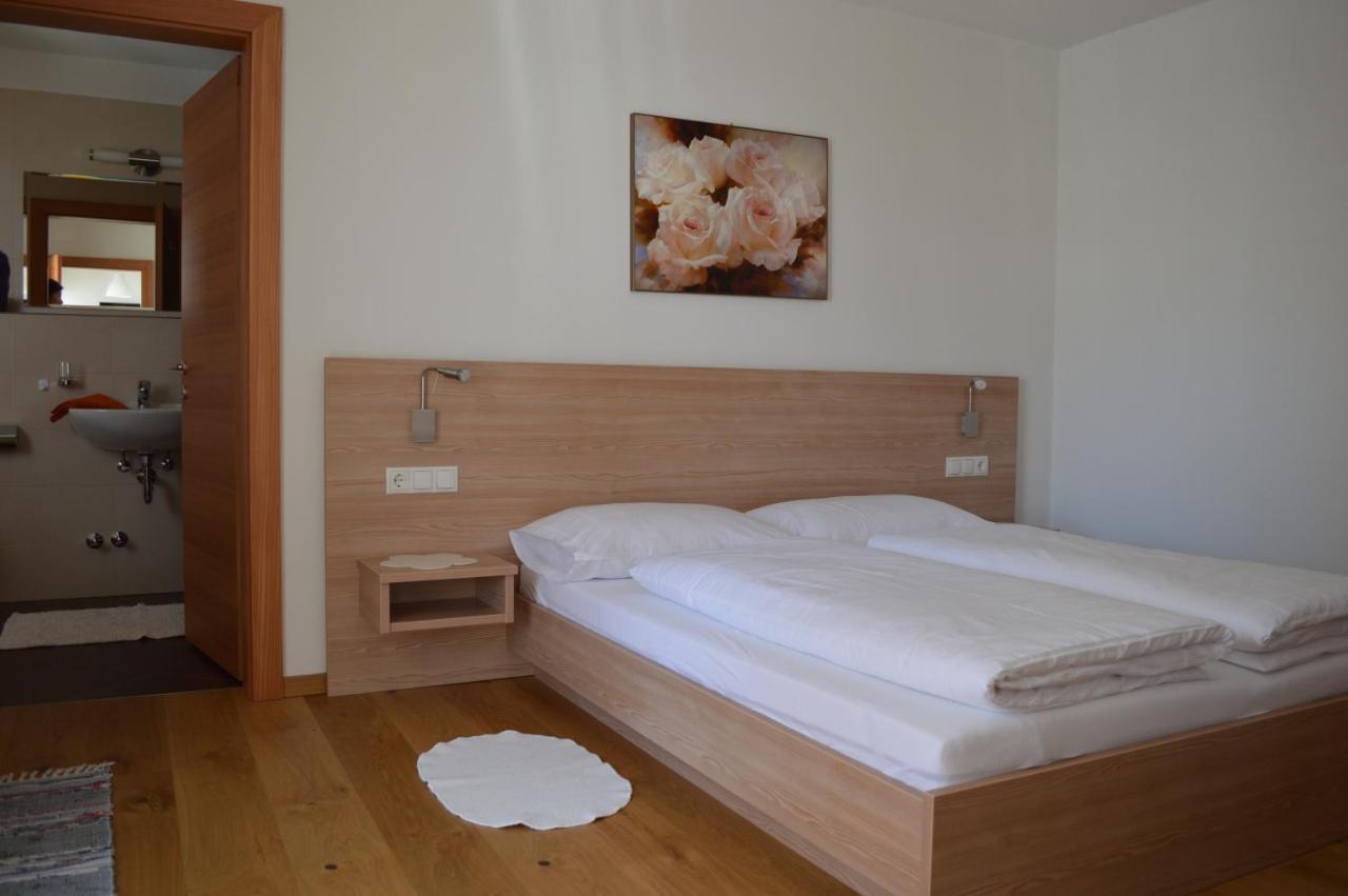 Apartments Bachmann San Candido Bagian luar foto