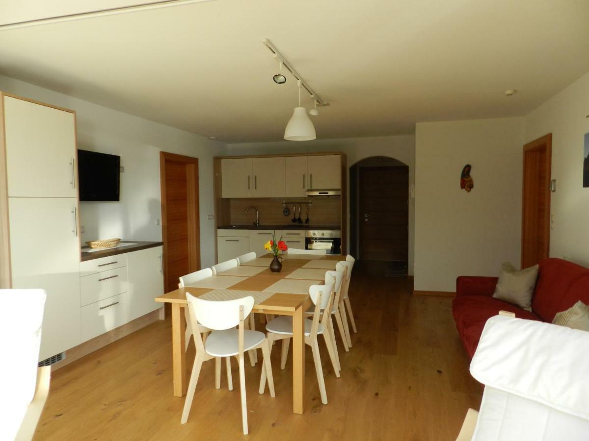 Apartments Bachmann San Candido Bagian luar foto