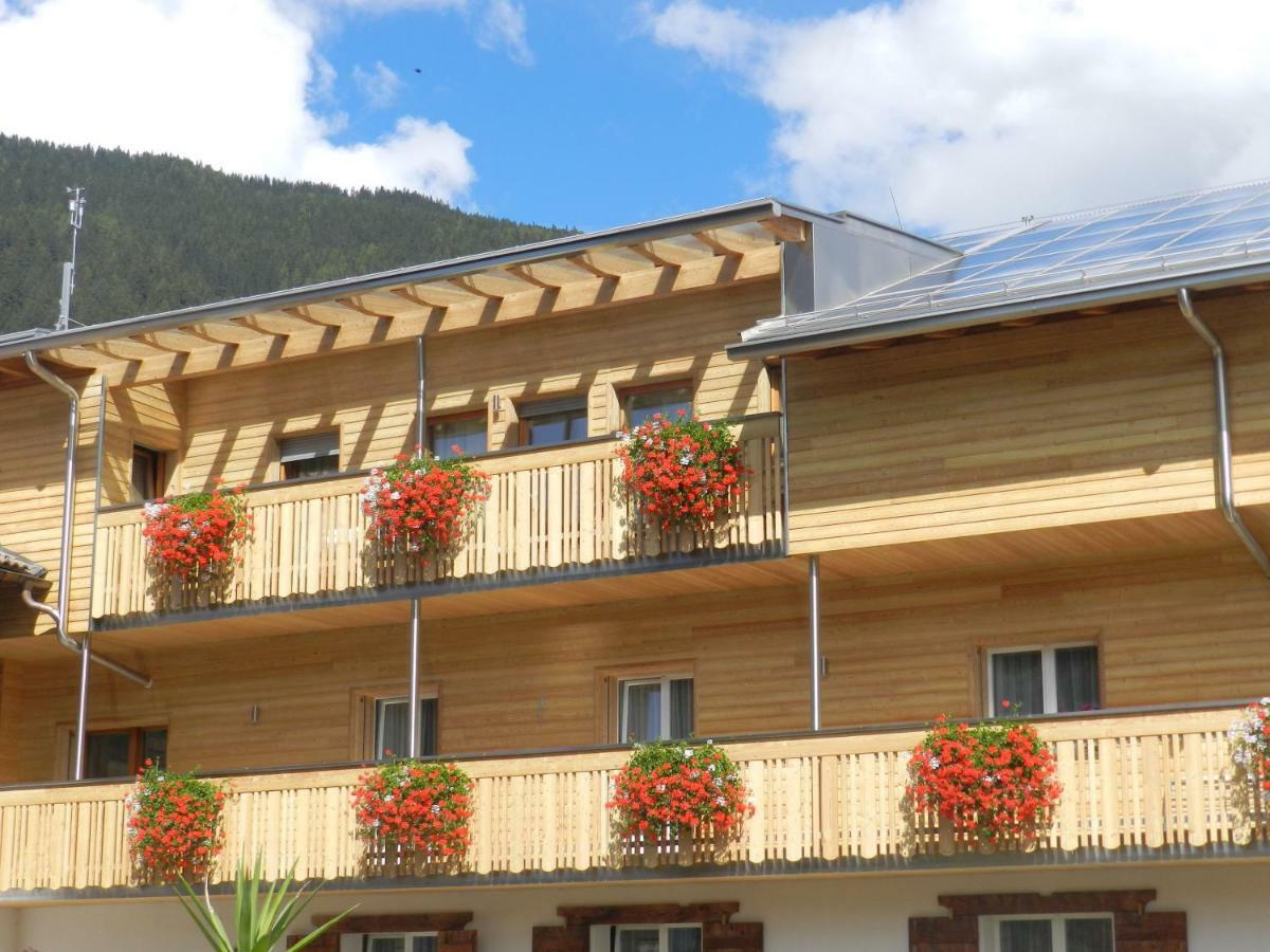 Apartments Bachmann San Candido Bagian luar foto